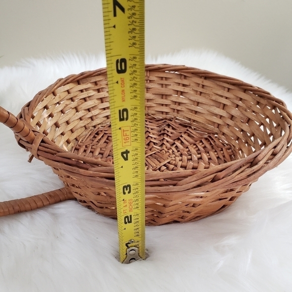 Rattan wicker basket side handle boho wall art - Picture 14 of 16